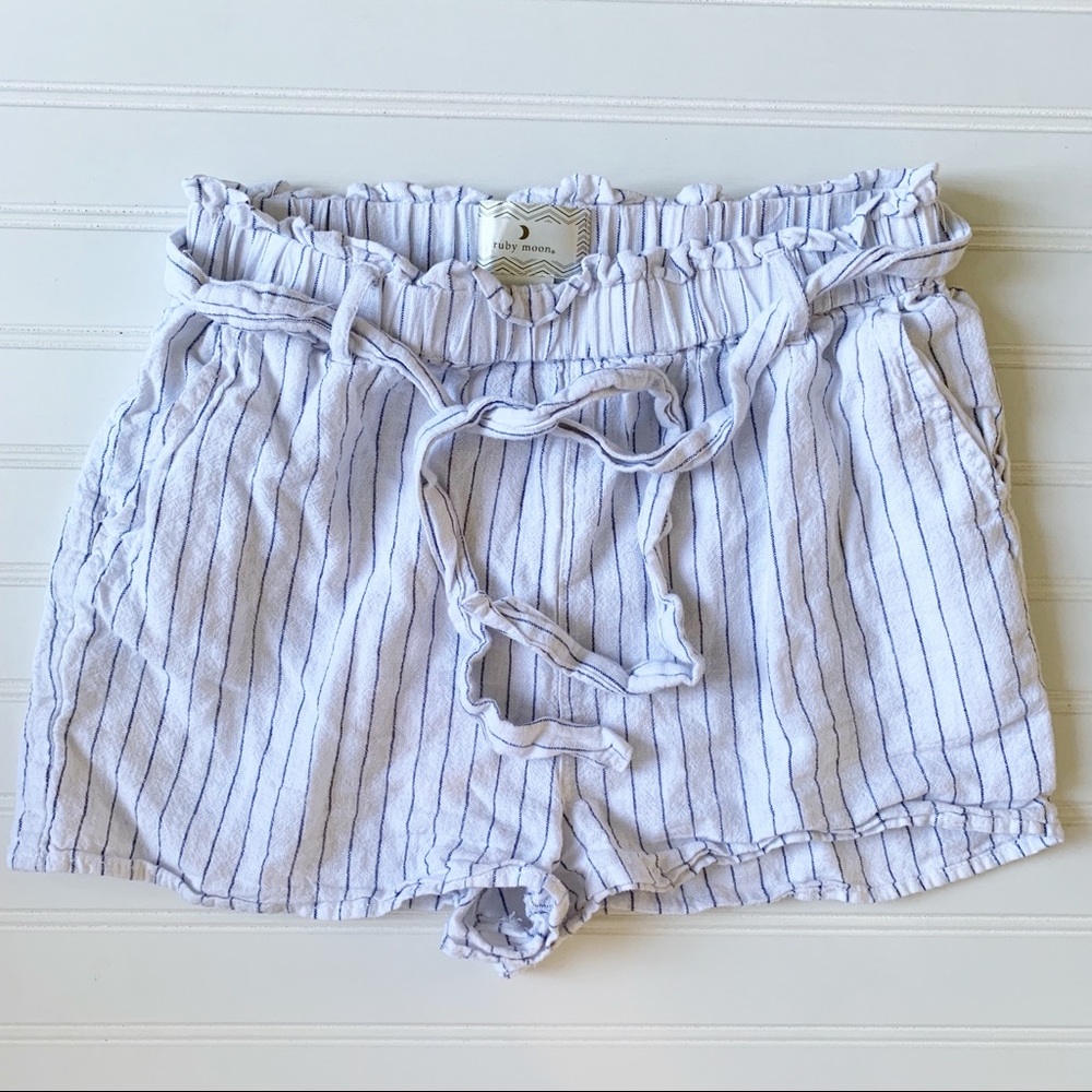 Ruby Moon pinstripe linen shorts Sz Sm